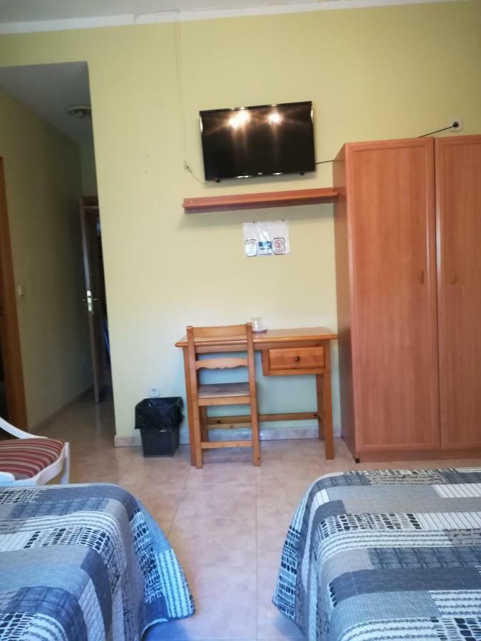 Hostal Brunete Extérieur photo